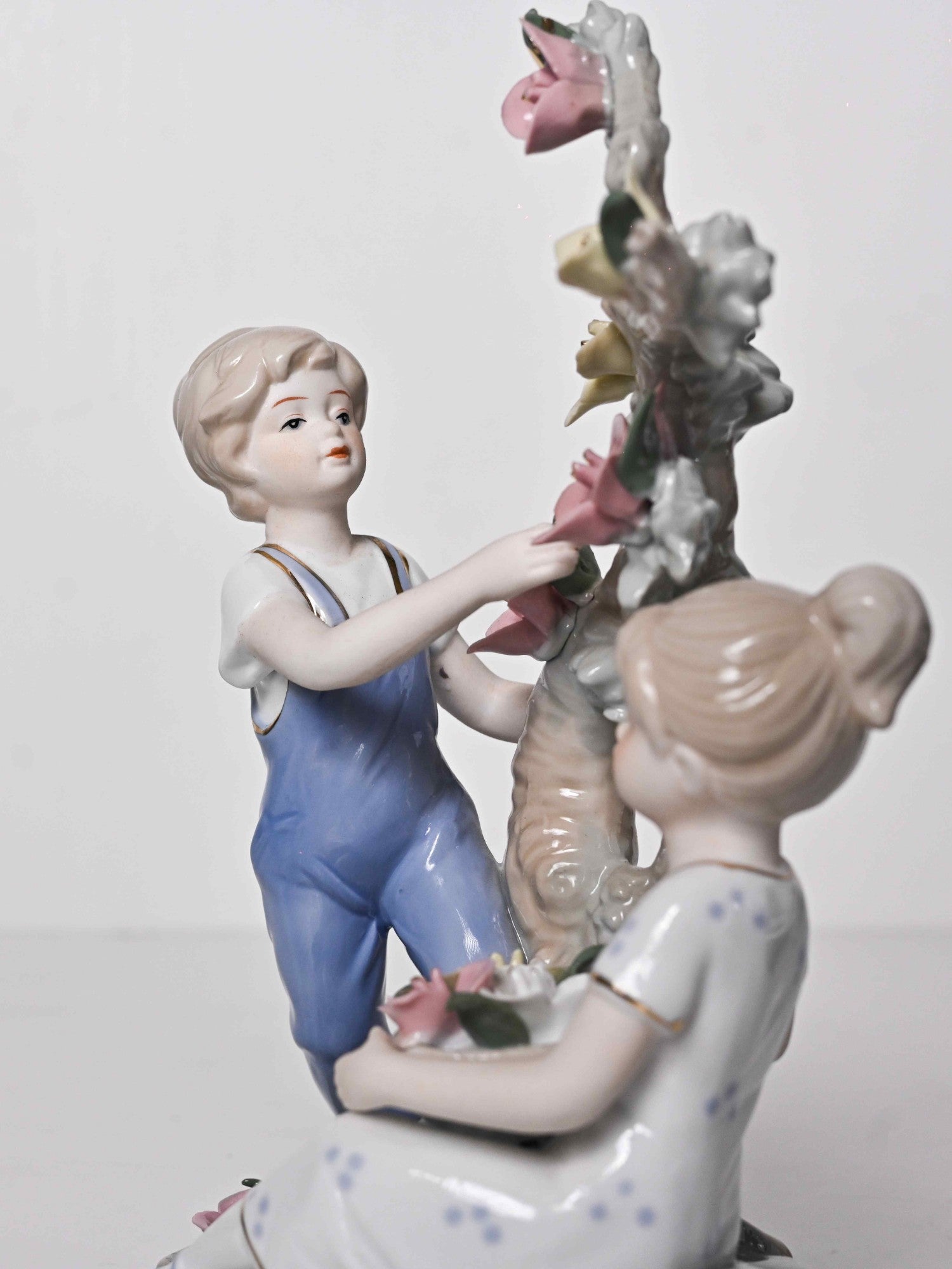 Elements of Piharwa Cute Kids Showpiece