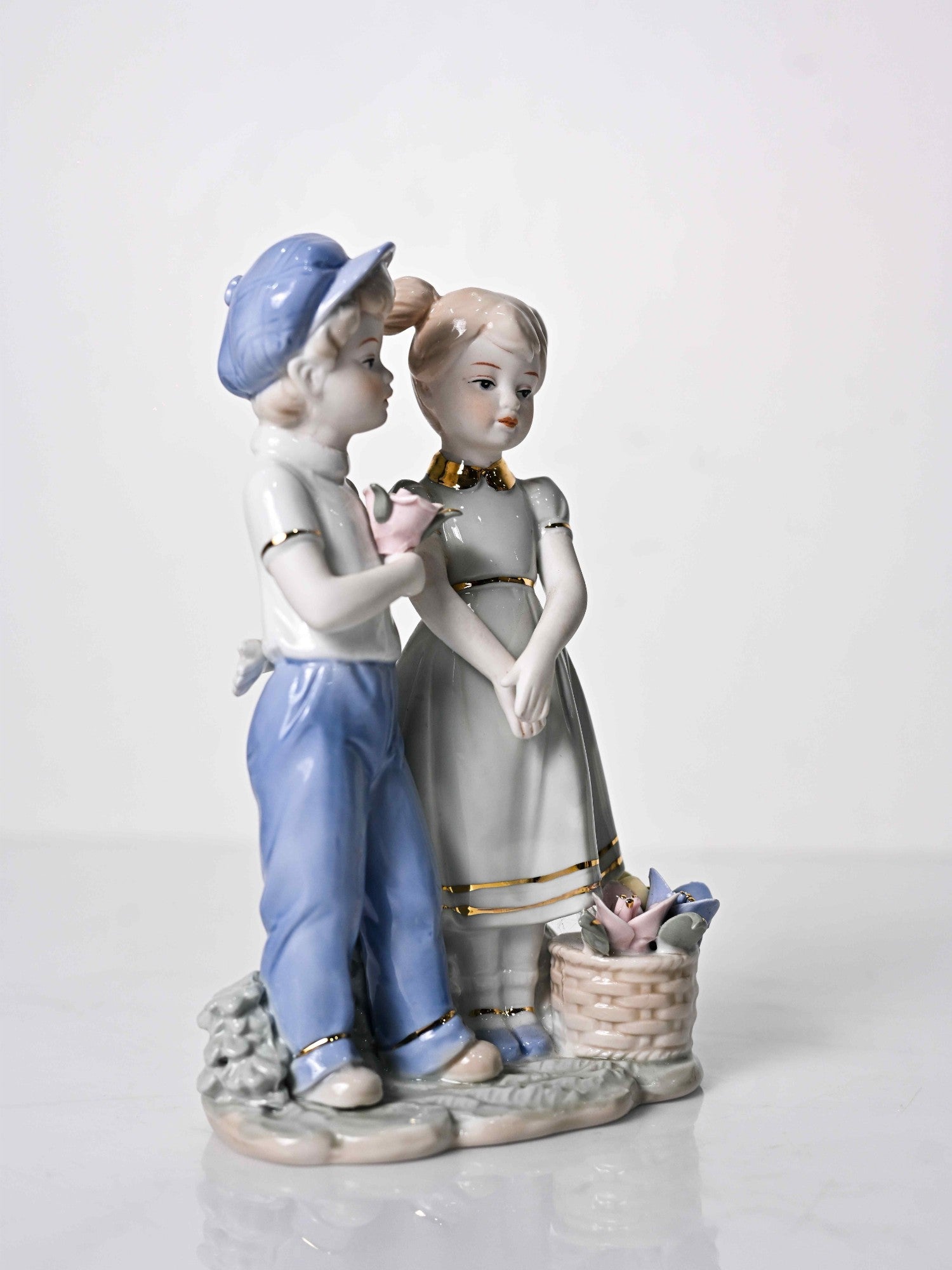 Elements of Piharwa Porcelain cute teenage couple