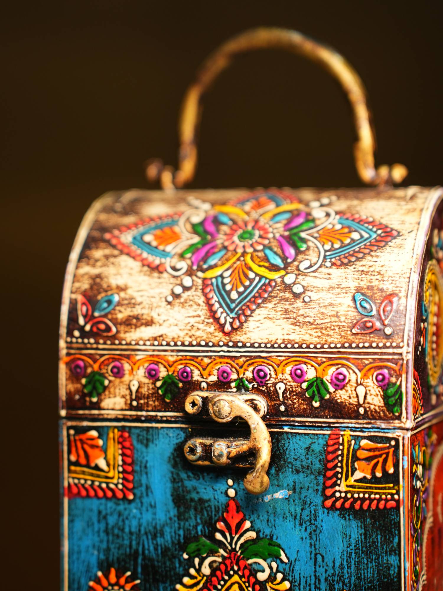 Elements of Piharwa Indian Handmade Wooden Wine Box With Lock