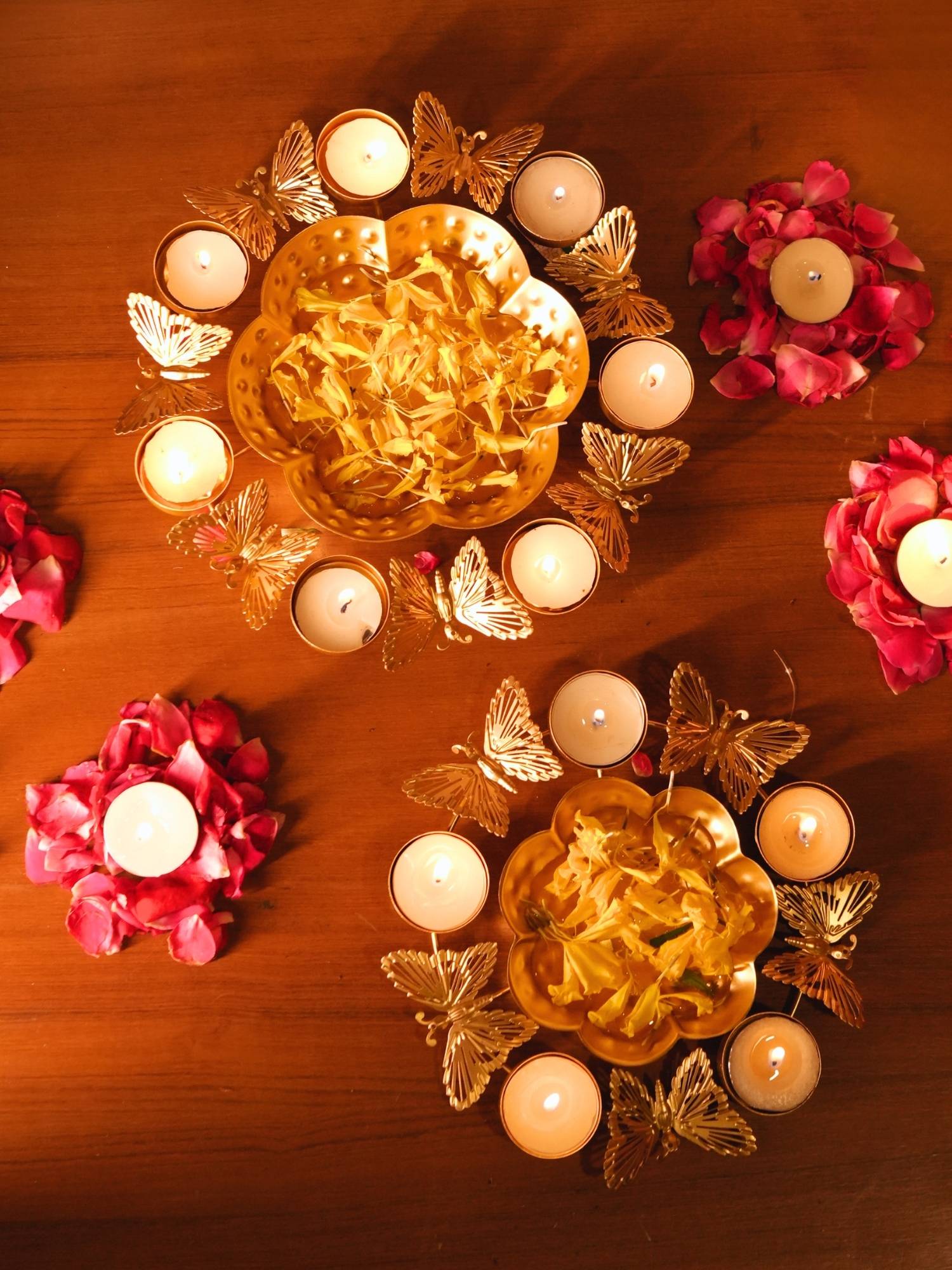 Metal golden urli - used for making your decor more attractive and beautiful