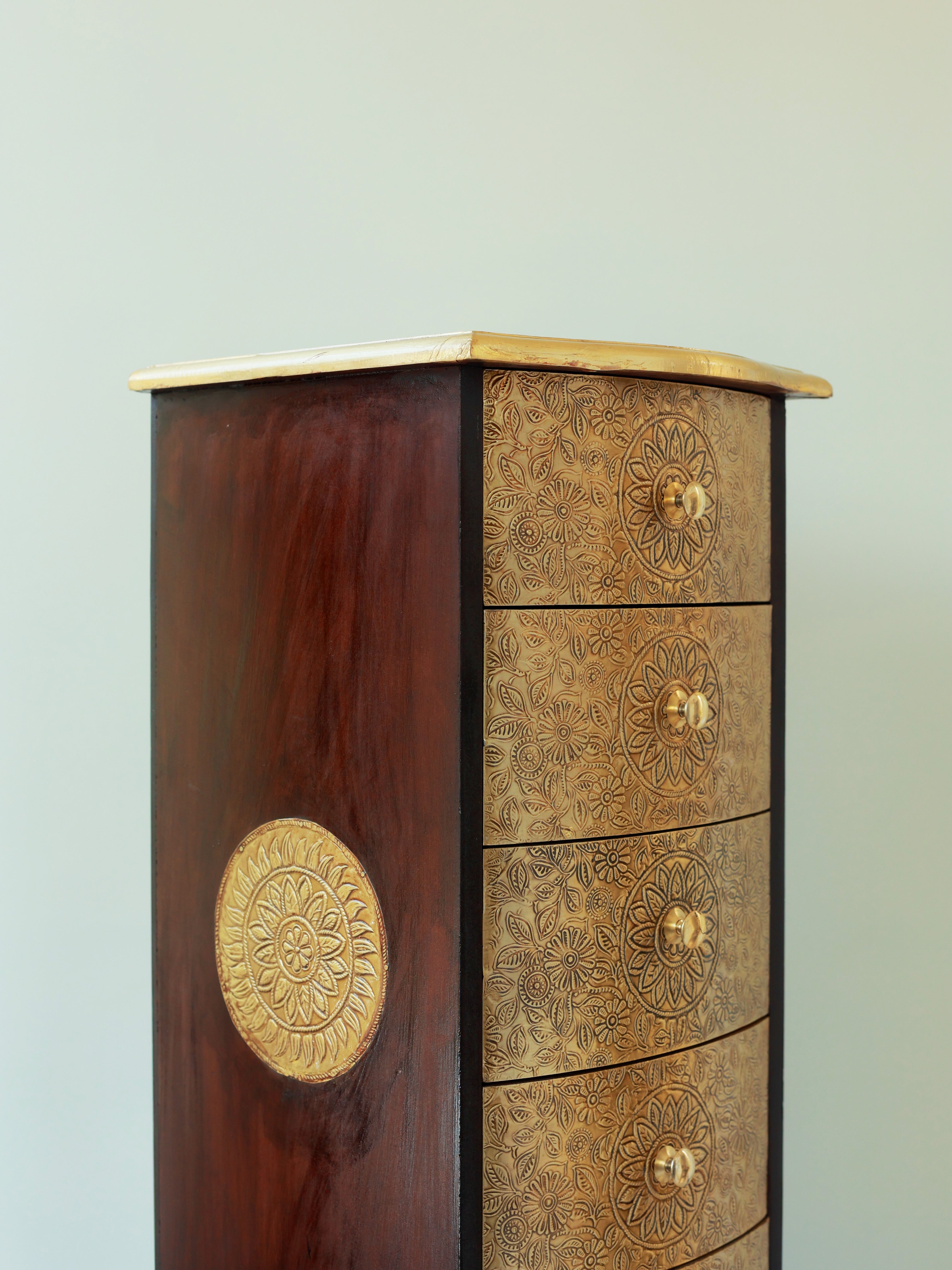 Piharwa Noor Heritage Drawer Chest