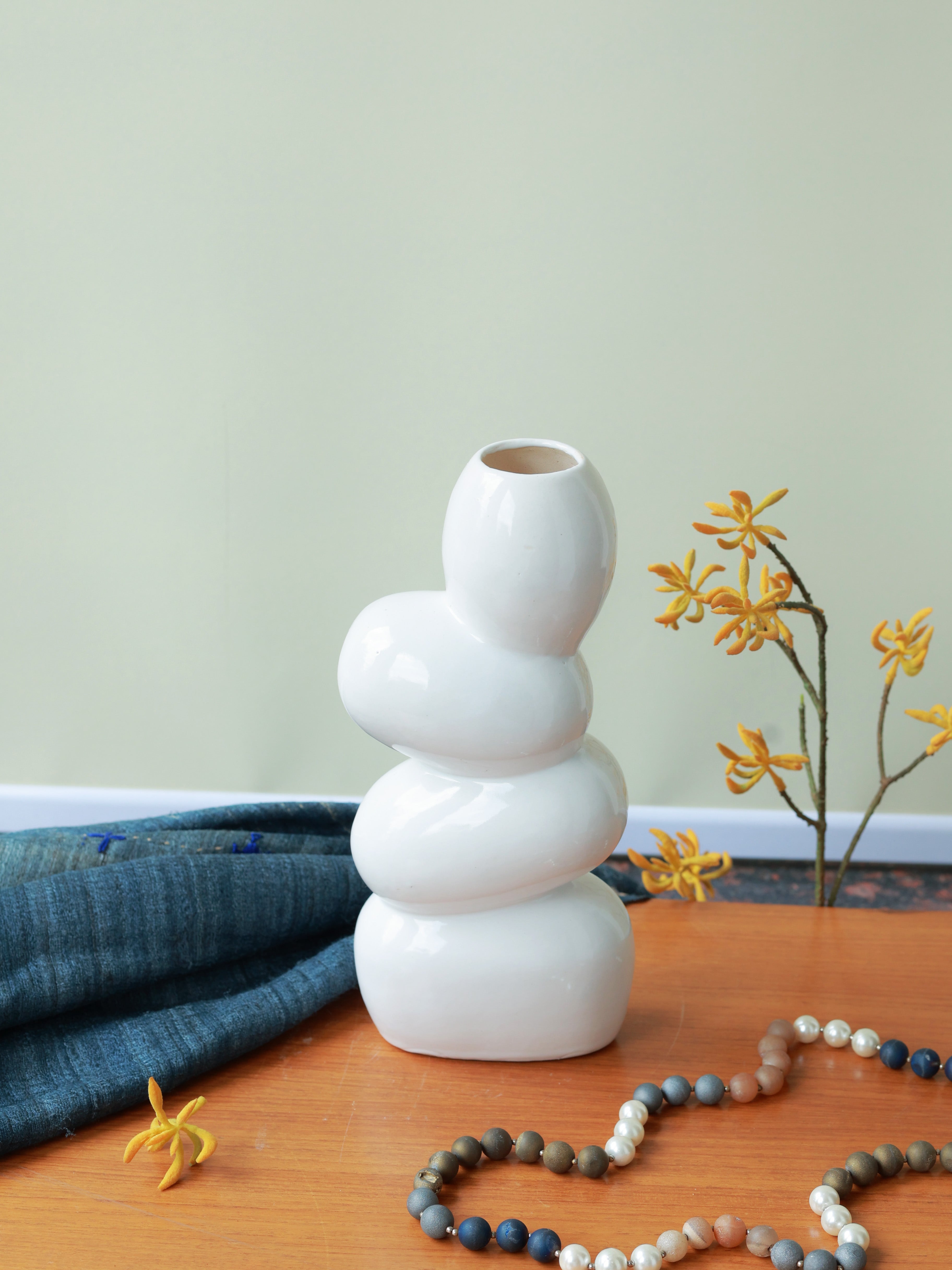 Piharwa Pebble Stack Vase - White