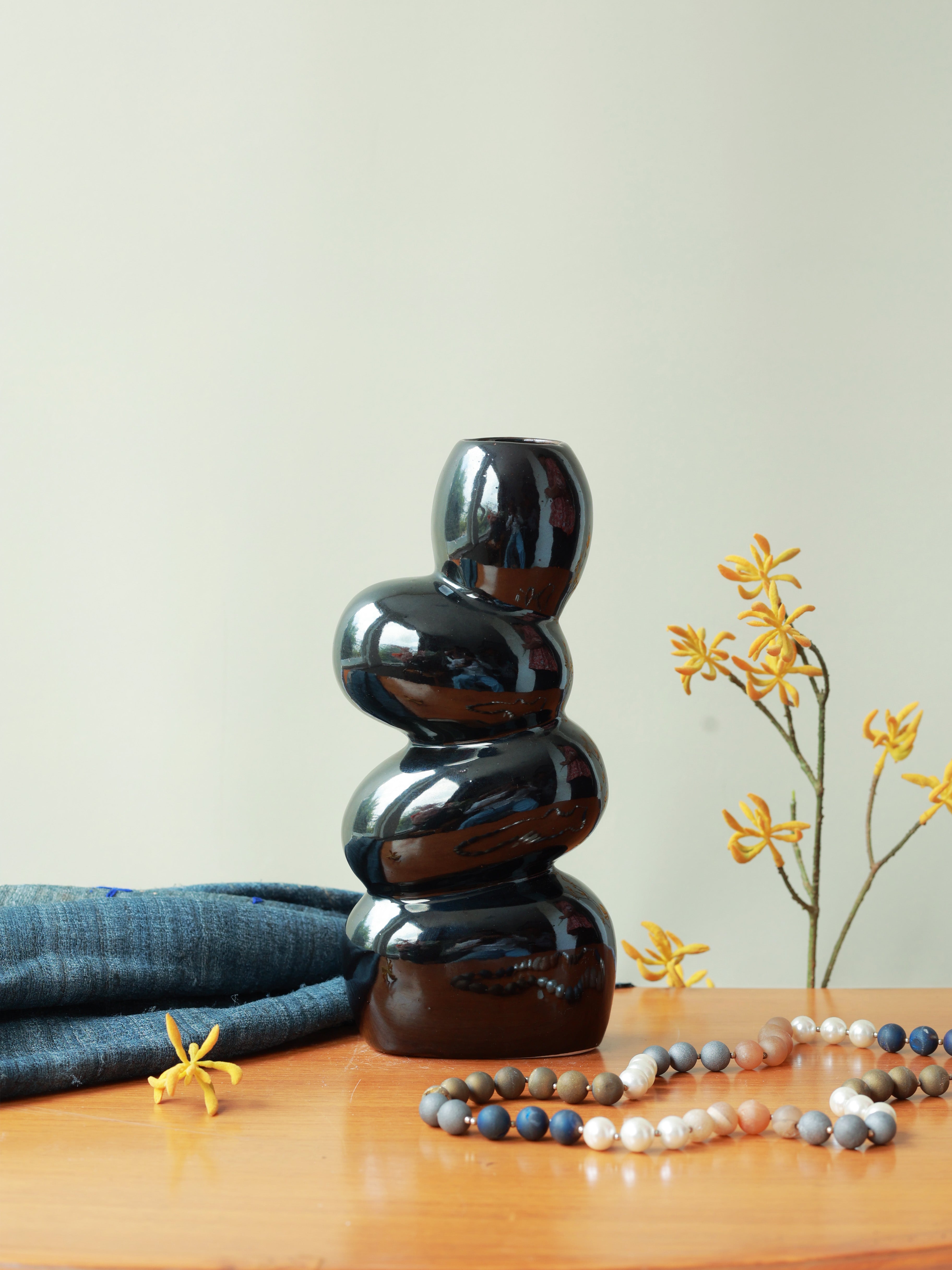 Piharwa Pebble Stack Vase - Black