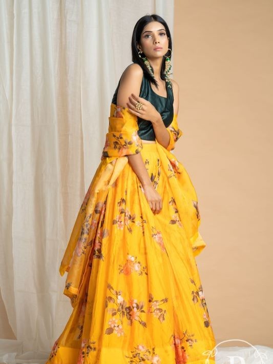 Piharwa Yellow Raw Silk Lehenga