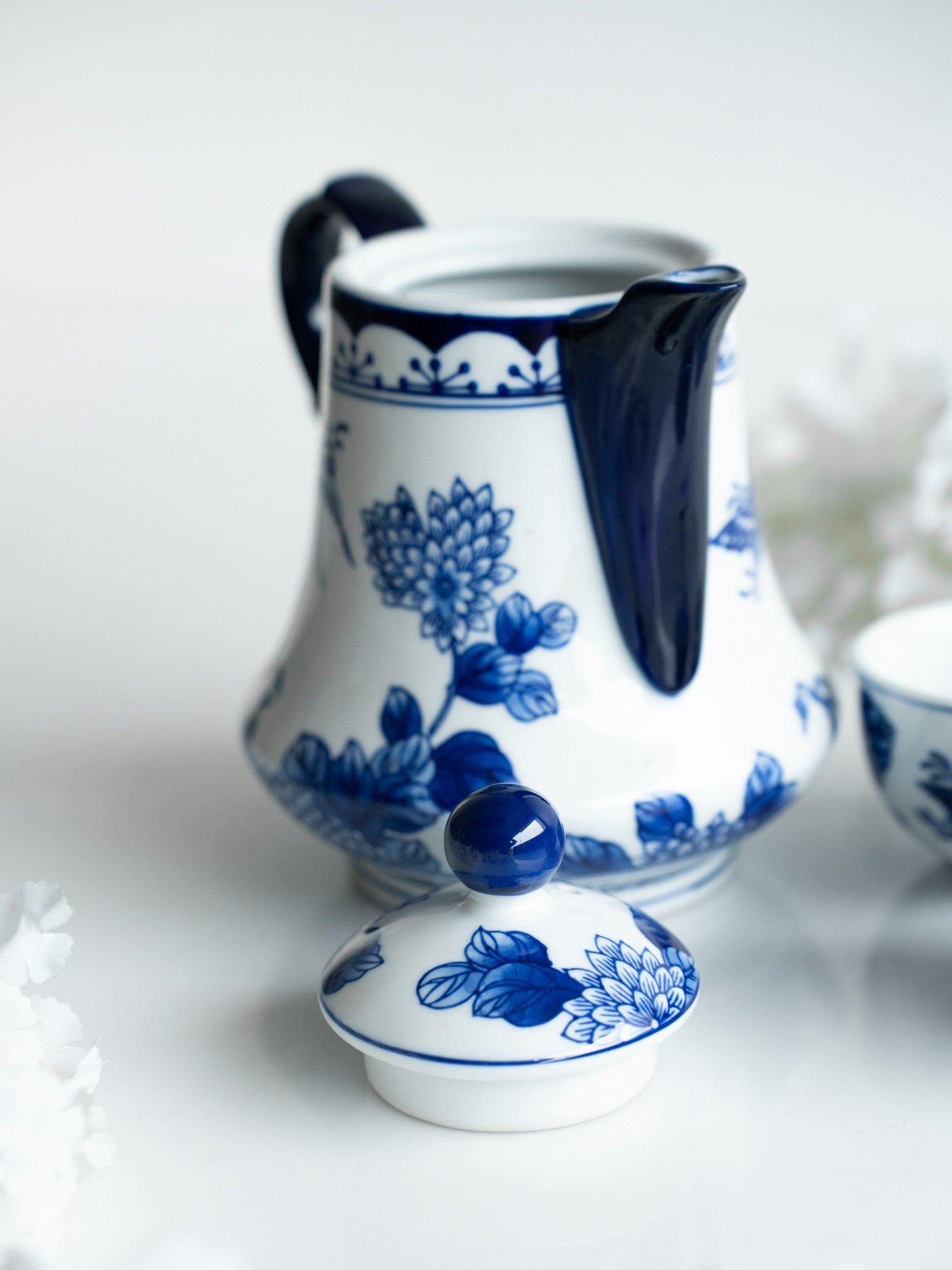 Elements of Piharwa Tea set 1 kettle 4 cup