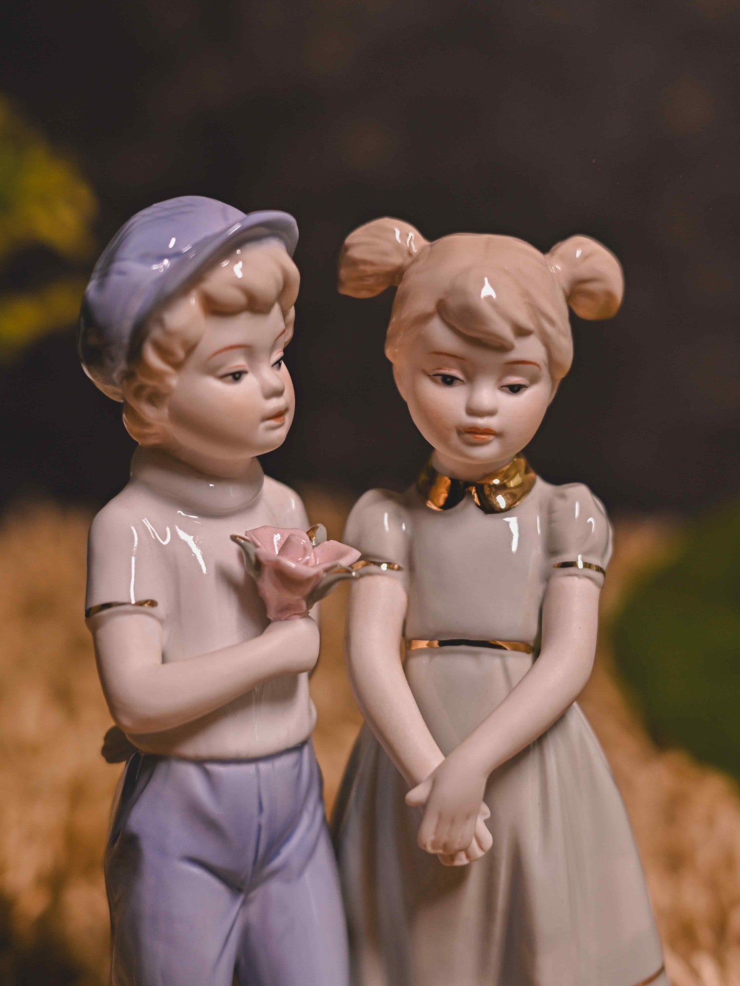Elements of Piharwa Porcelain cute teenage couple