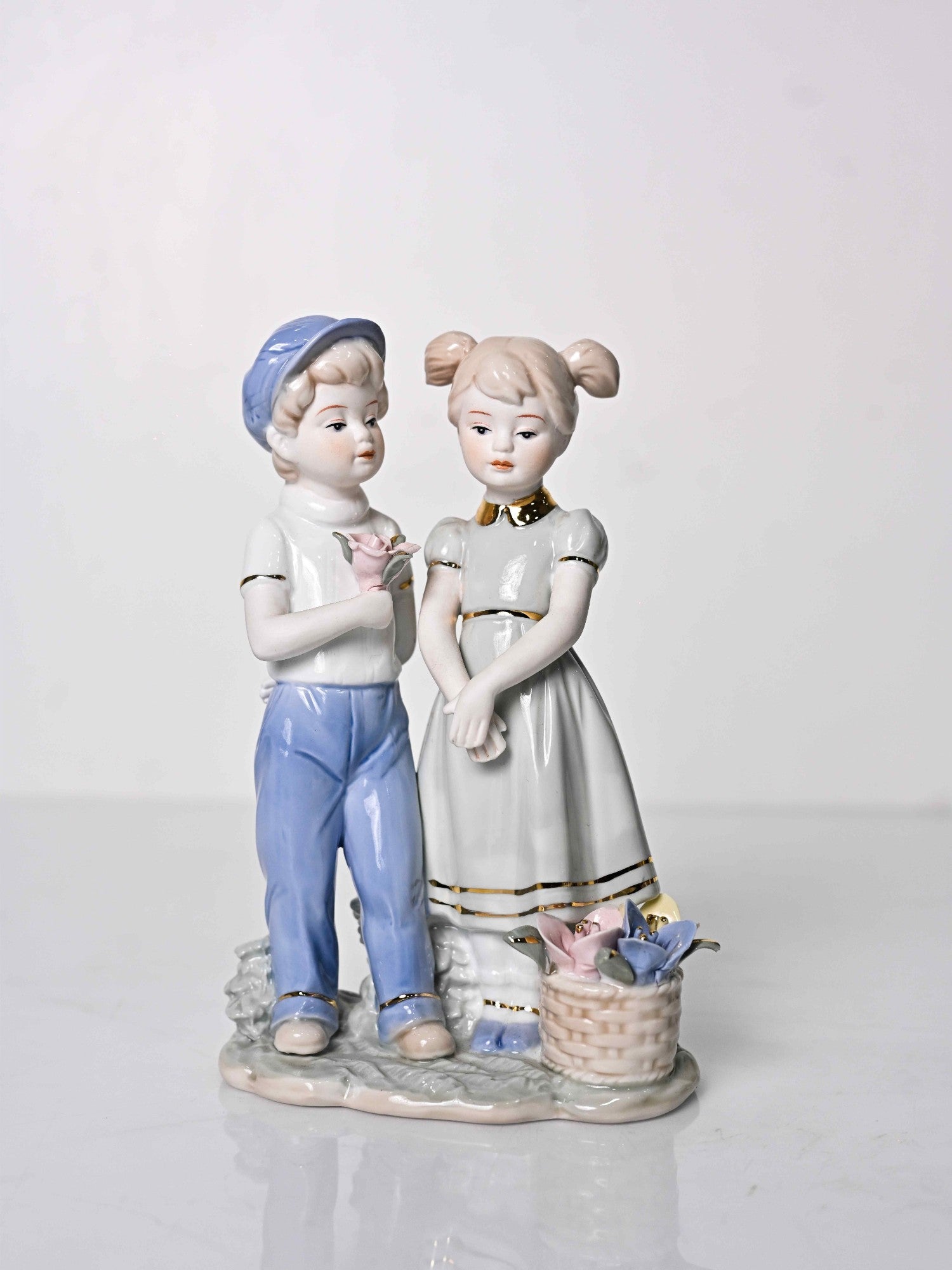 Elements of Piharwa Porcelain cute teenage couple