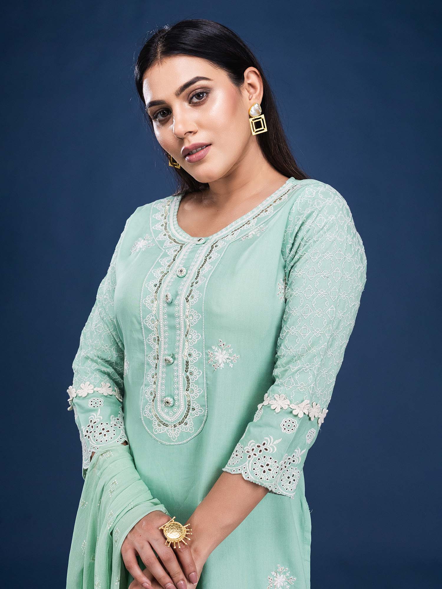 Piharwa Cotton Suit with lace
