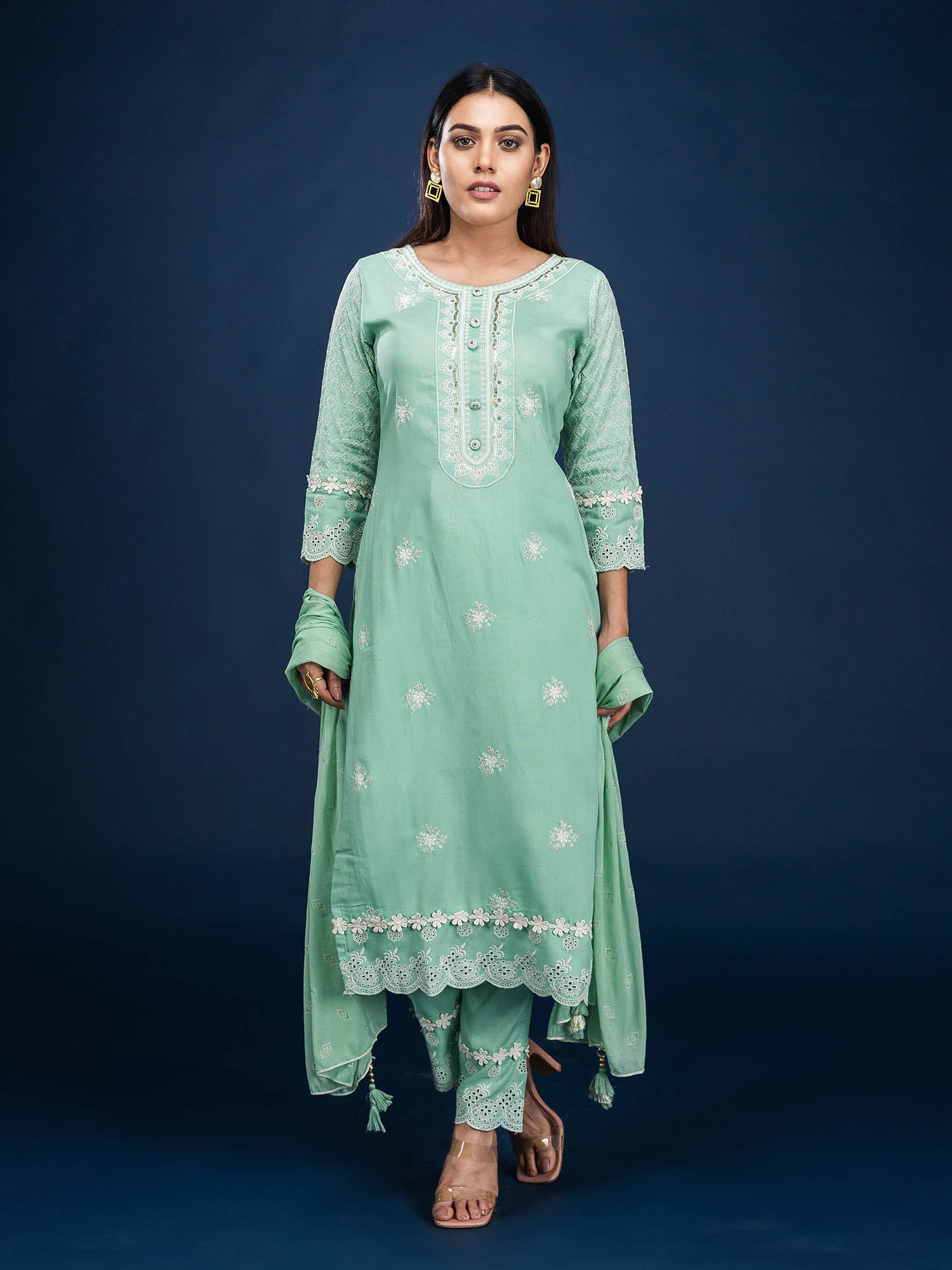 Piharwa Cotton Suit with lace