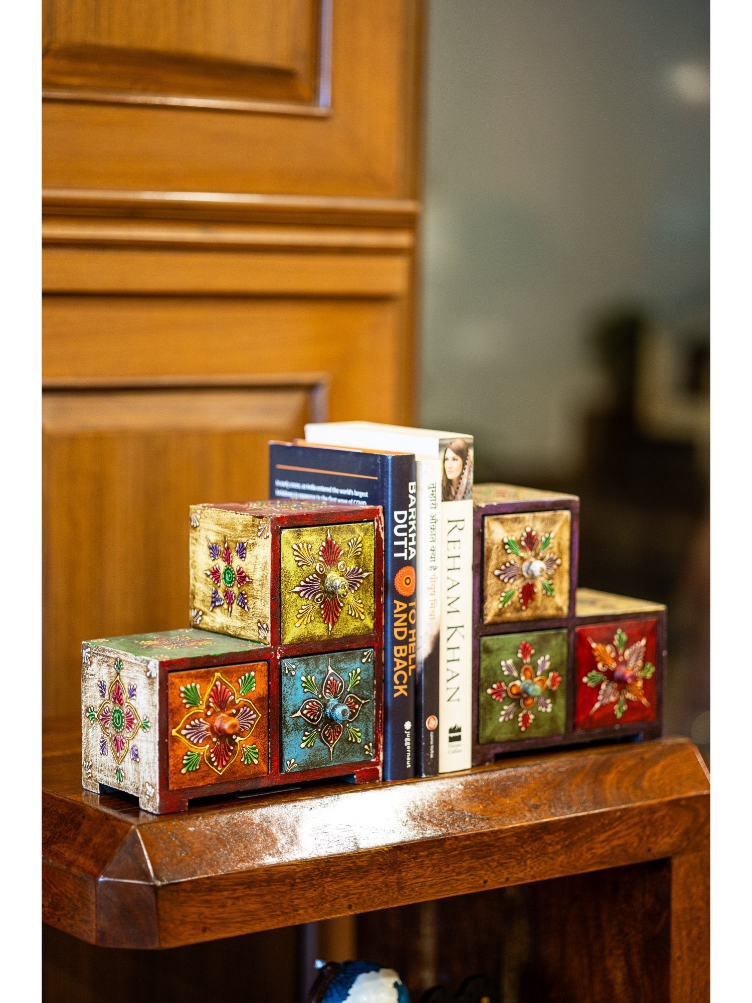 Elements of Piharwa Colorful storage box bookend