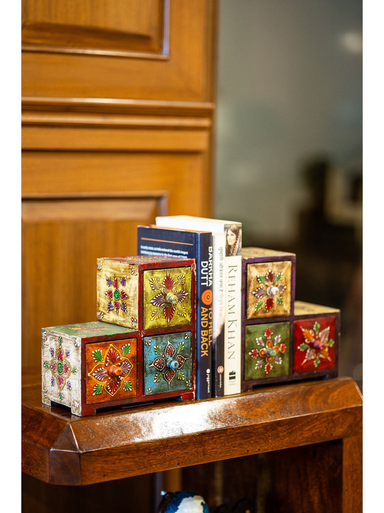 Elements of Piharwa Colorful storage box bookend