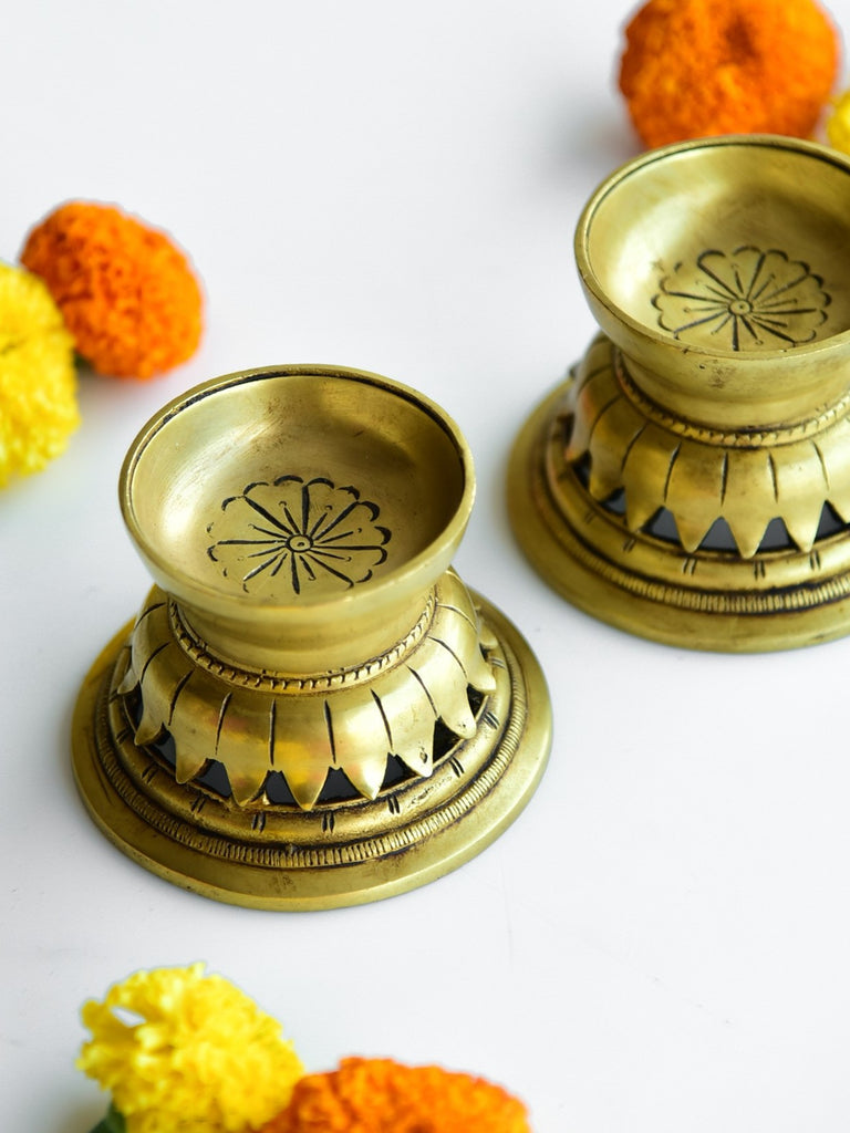 Elements of Piharwa Handcrafted Pure Brass Camphor Diya