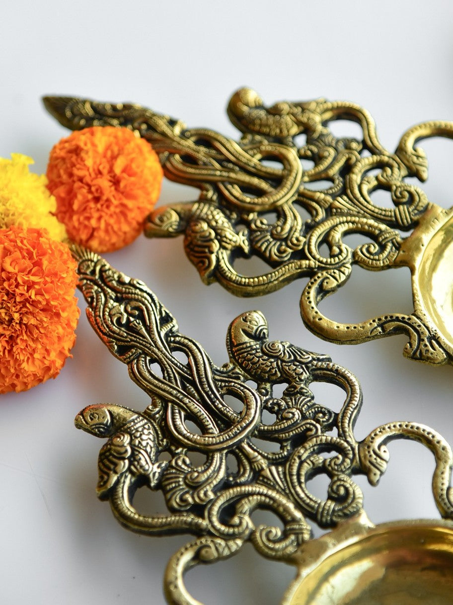 Elements of Piharwa Brass Handcrafted Aarti Diya with Handle