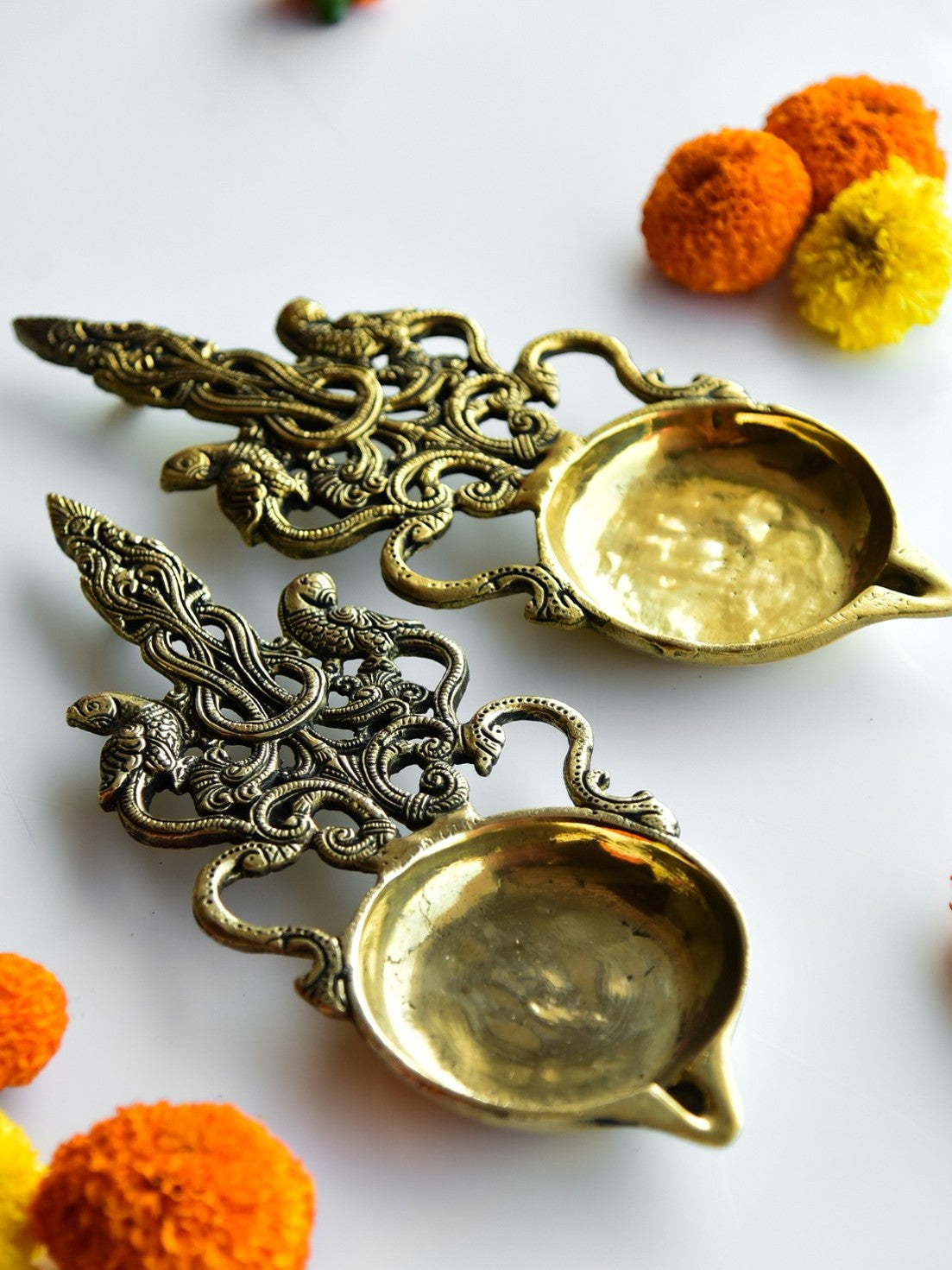 Elements of Piharwa Brass Handcrafted Aarti Diya with Handle