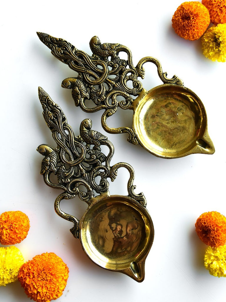 Elements of Piharwa Brass Handcrafted Aarti Diya with Handle