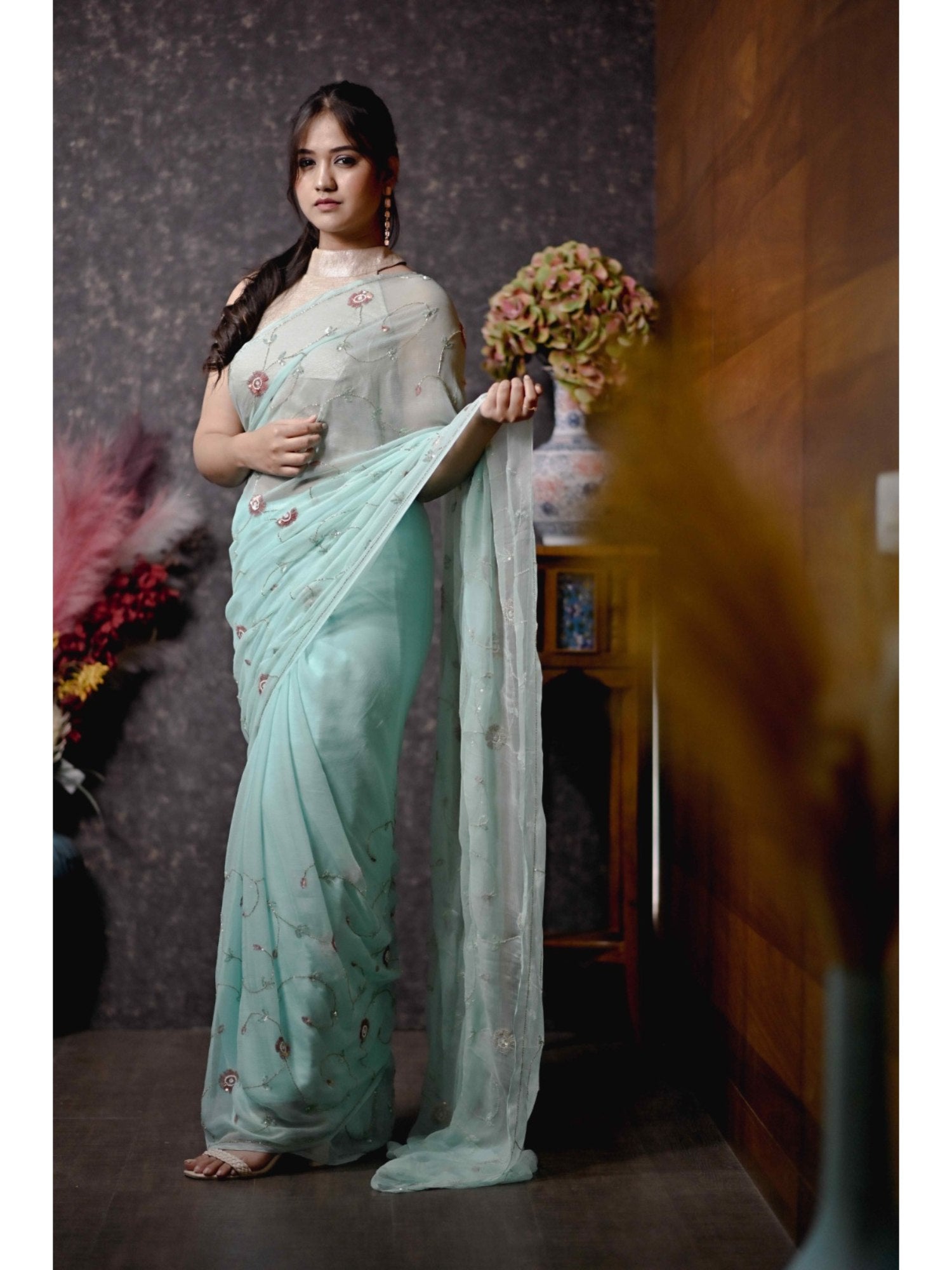 Explore Designer Sarees | Buy Indian Sarees Online - Zeel Clothing | Work  Details: Cutdana Work