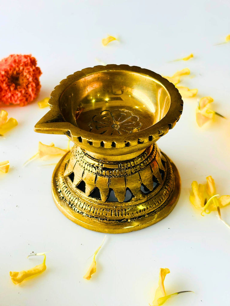 Elements of Piharwa Hand Crafted Brass Pooja Diya