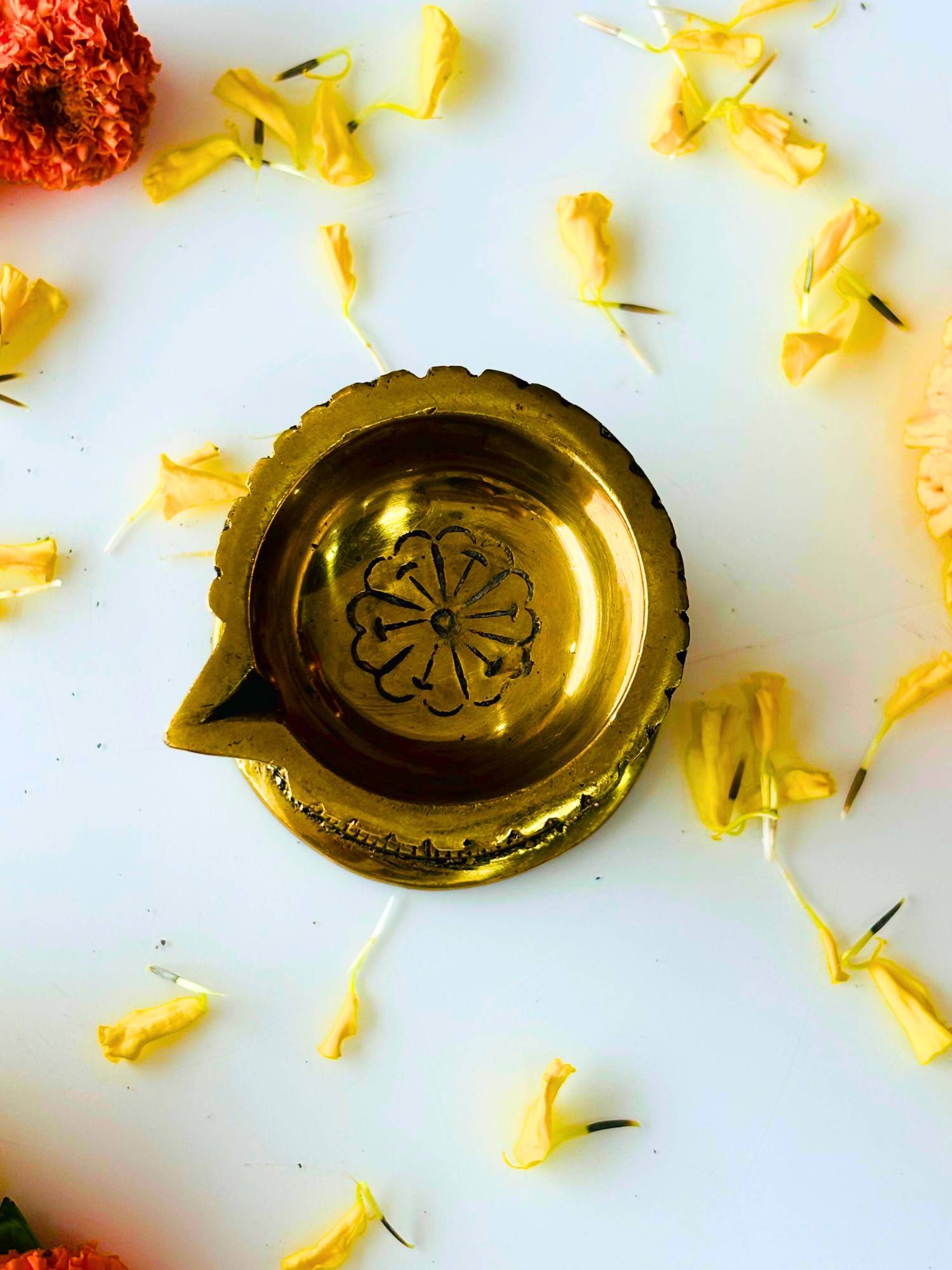 Elements of Piharwa Hand Crafted Brass Pooja Diya
