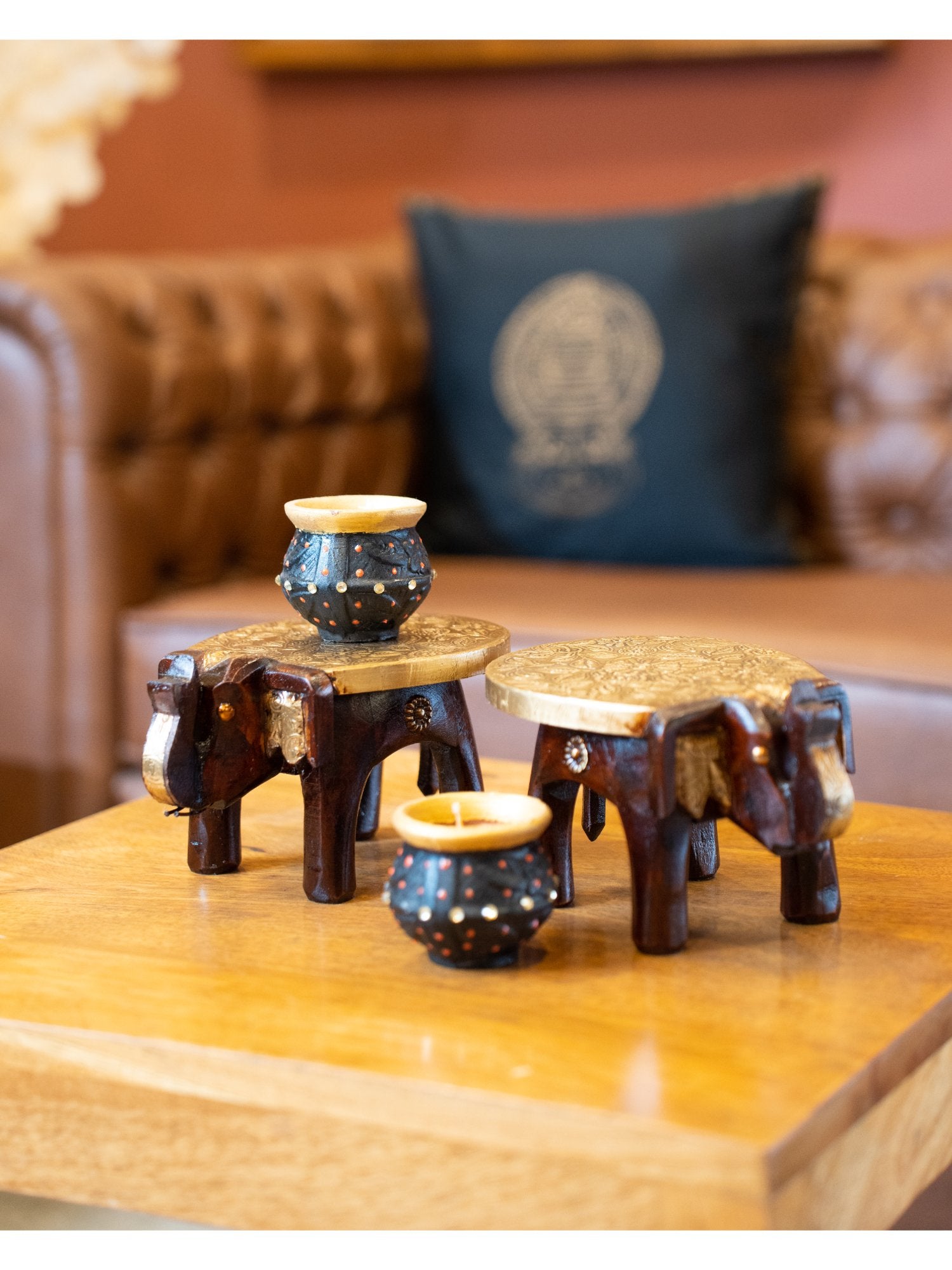 Elements of Piharwa Mini mango wood -elephant stools (set of 2)