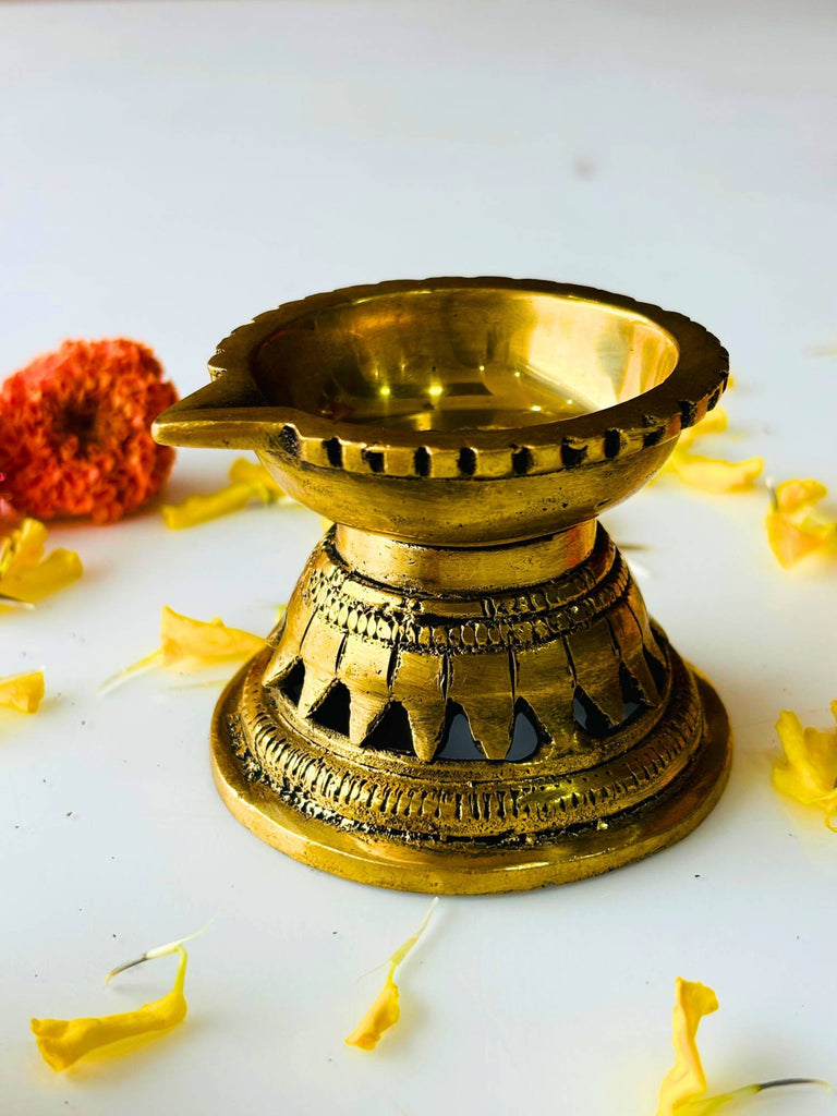 Elements of Piharwa Hand Crafted Brass Pooja Diya