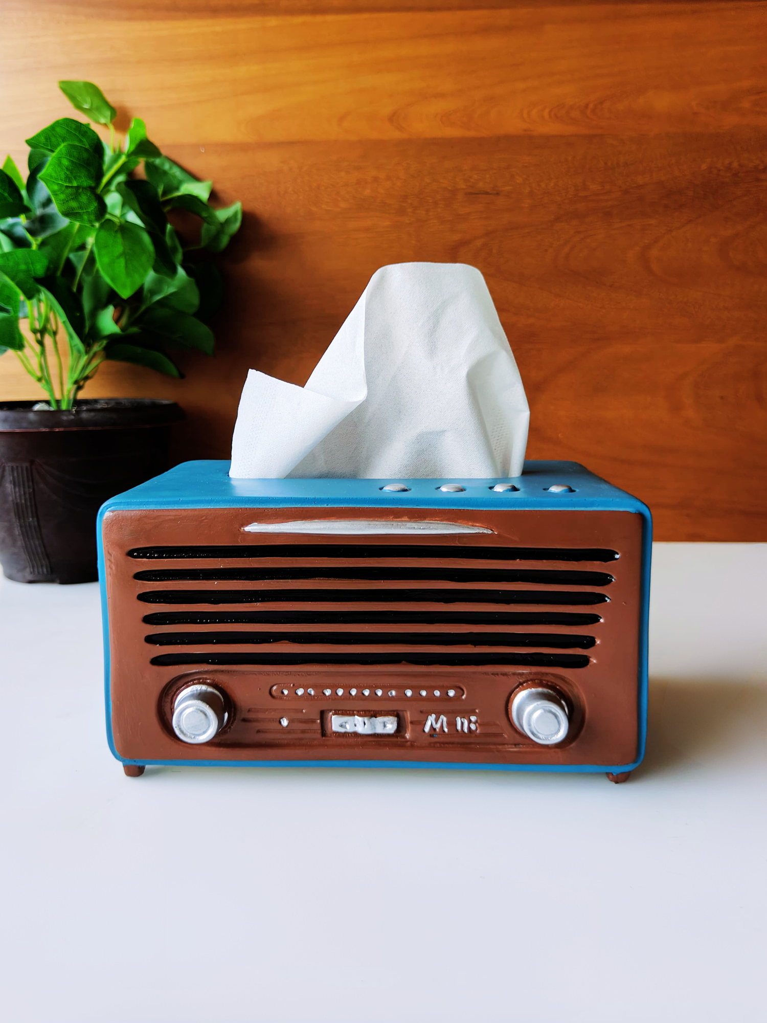Elements of piharwa Retro Radio Tissue Box