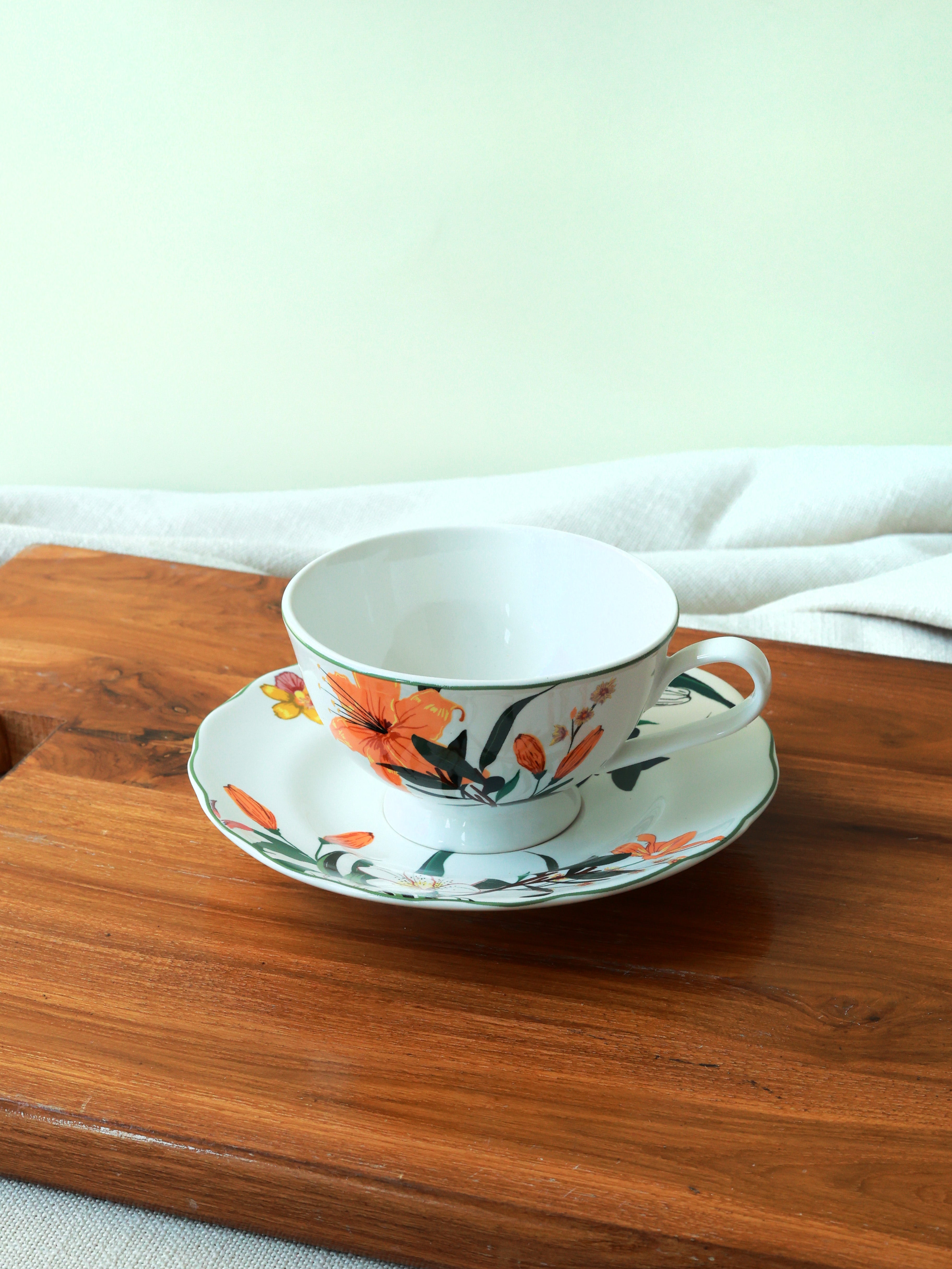 Piharwa Mandarin Lily Teacups