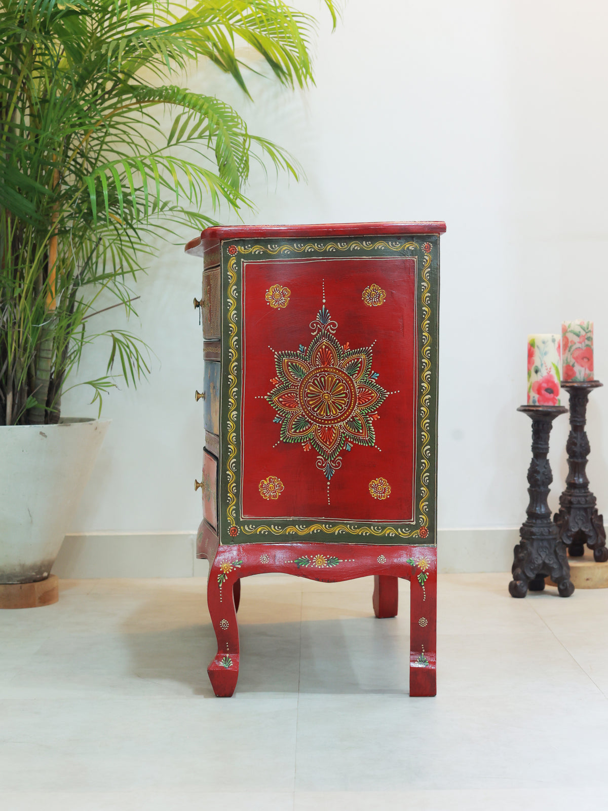 Piharwa Madhuban Wooden Chest of Drawers