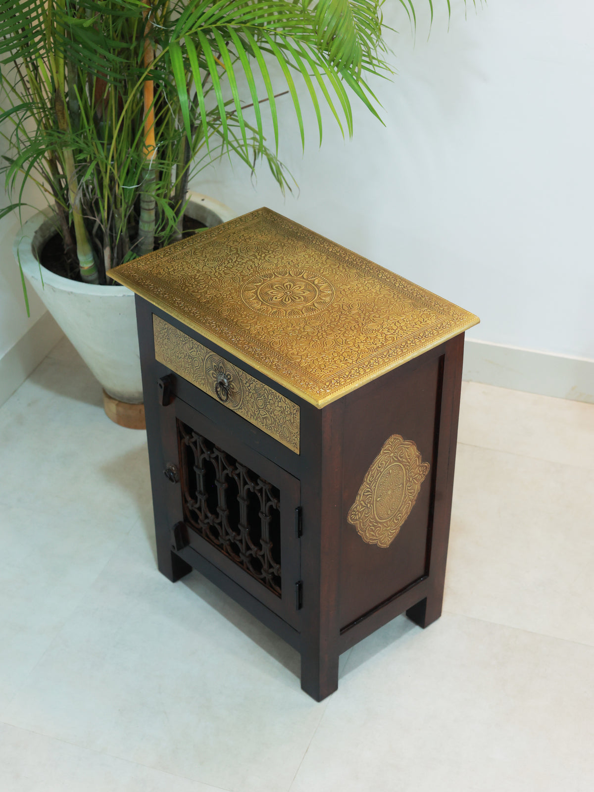 Piharwa Rajkosh Jali Cabinet