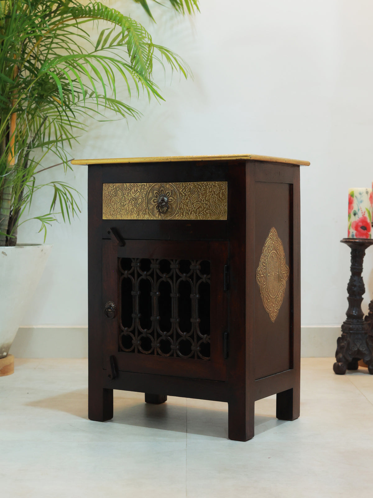 Piharwa Rajkosh Jali Cabinet