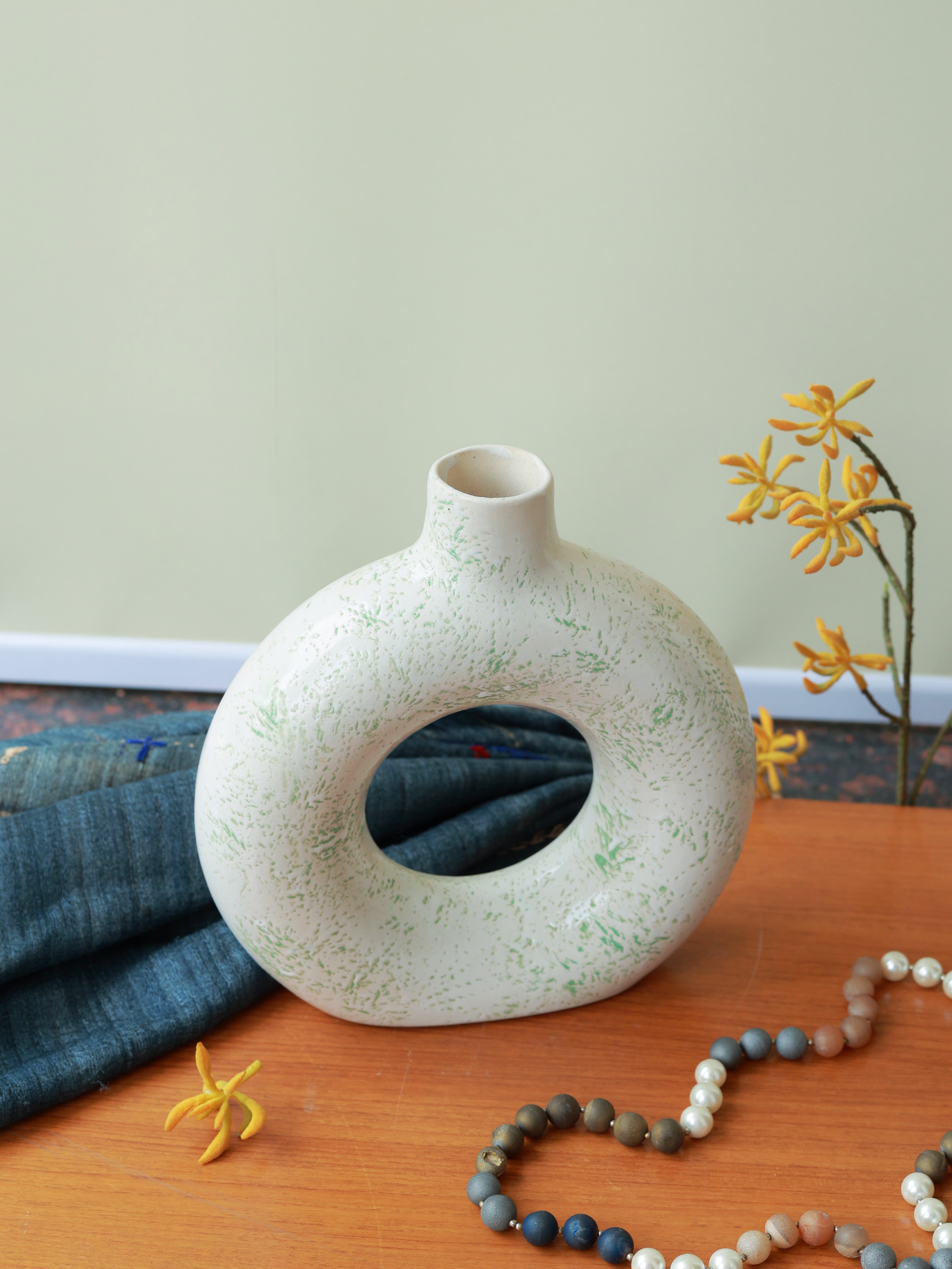Piharwa Moonstone Vase