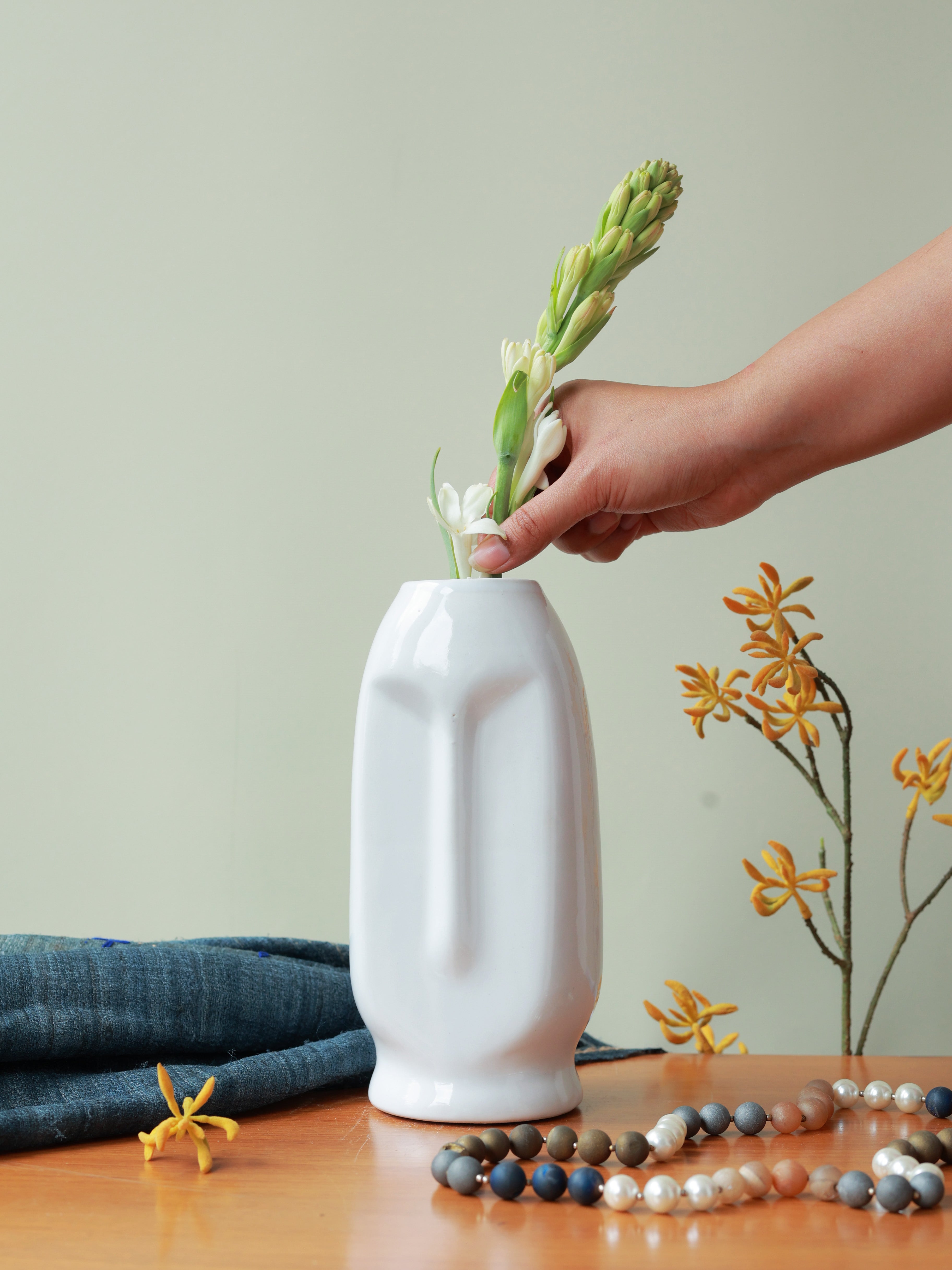 Piharwa Elongated Muse Pot