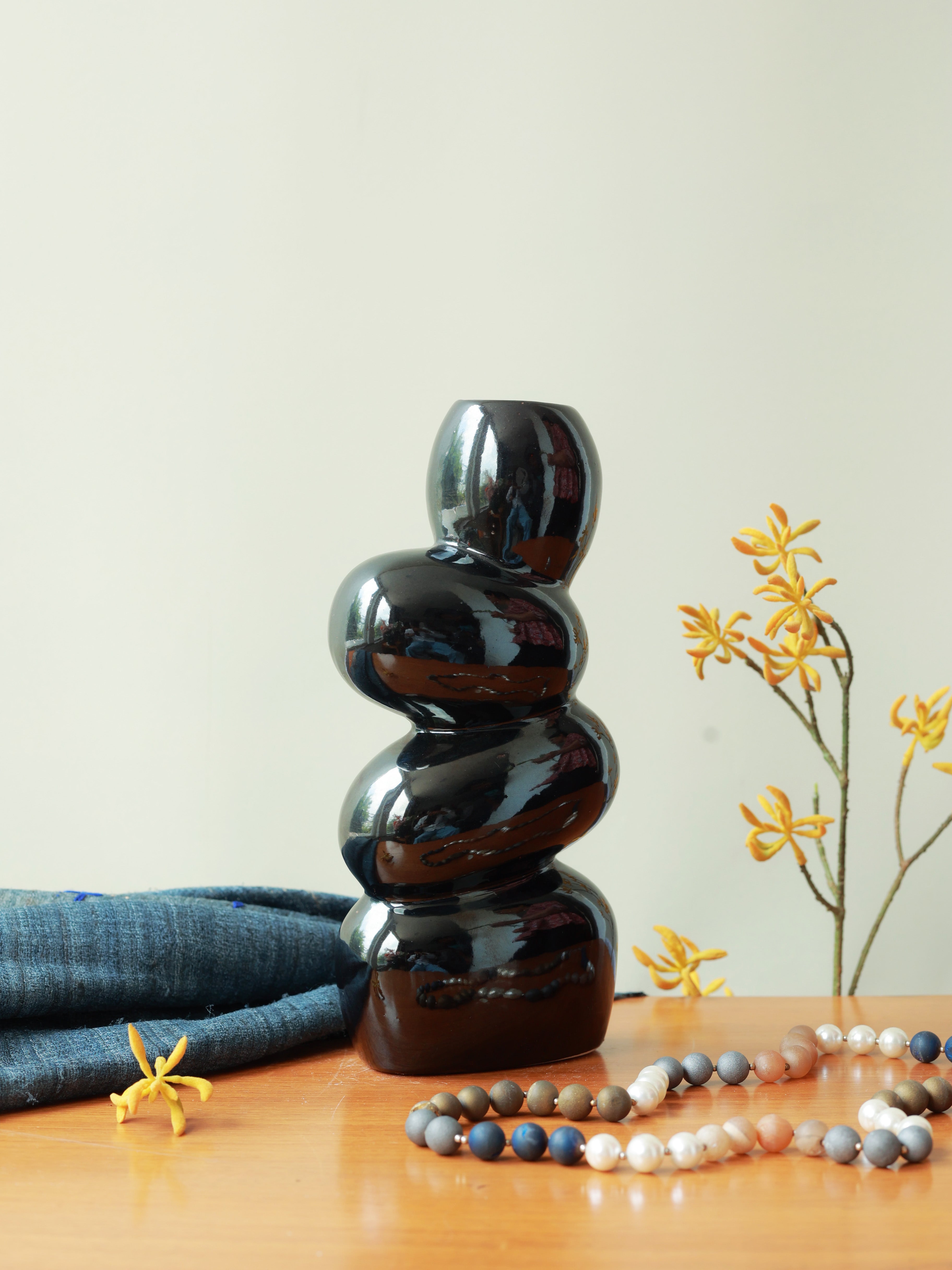 Piharwa Pebble Stack Vase - Black