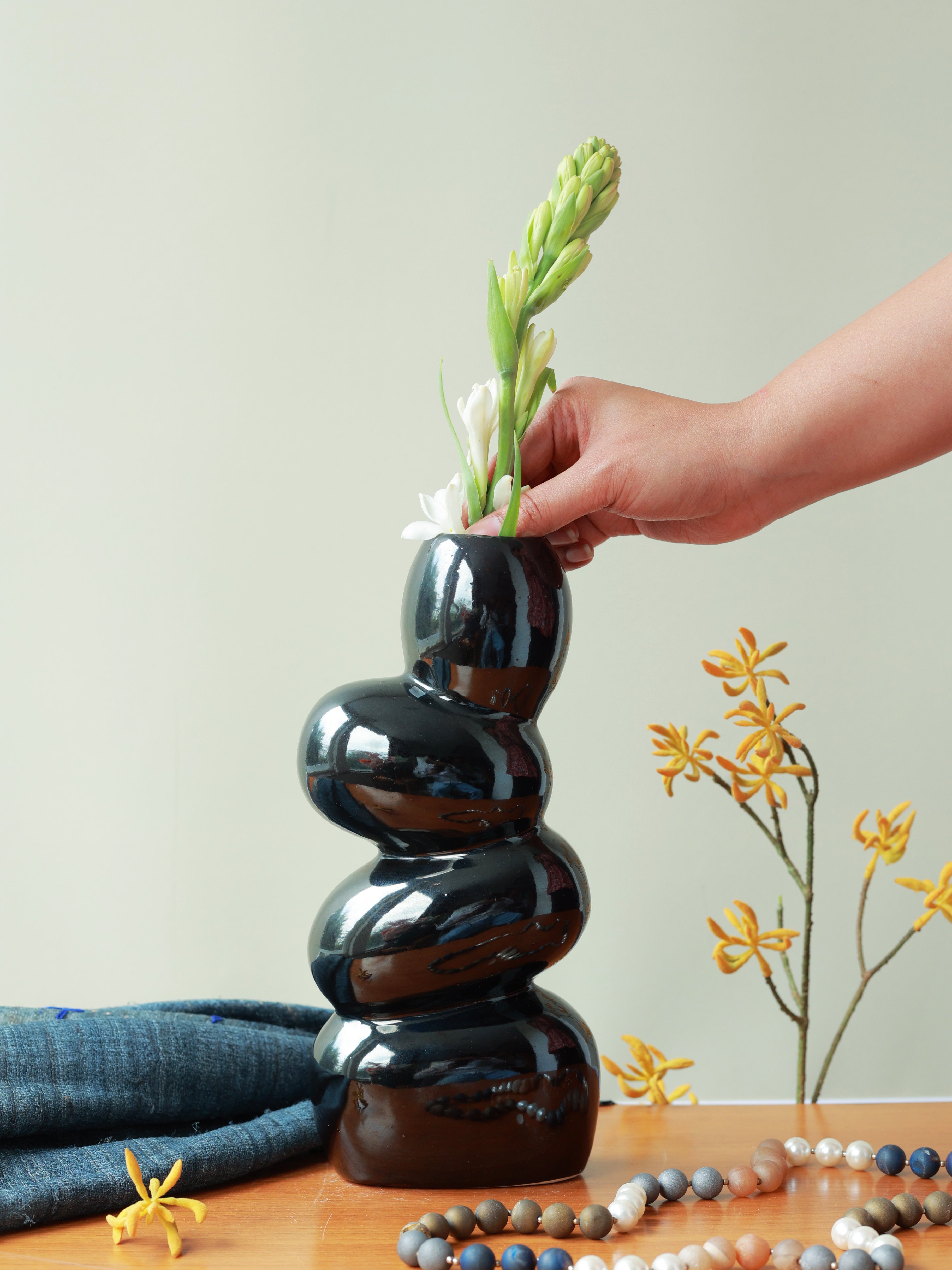 Piharwa Pebble Stack Vase - Black